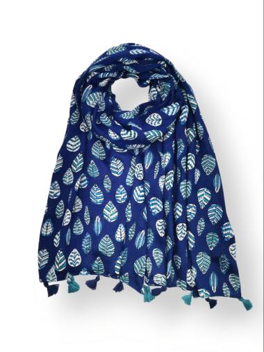 Scarf with pompoms image 1