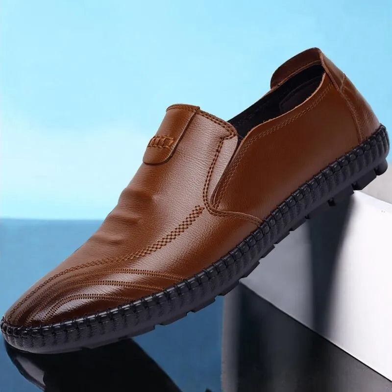 Casual Men's Shoes Versatile soft leather footwear Fashion comfortable loafers male breathable new flat Zapatos