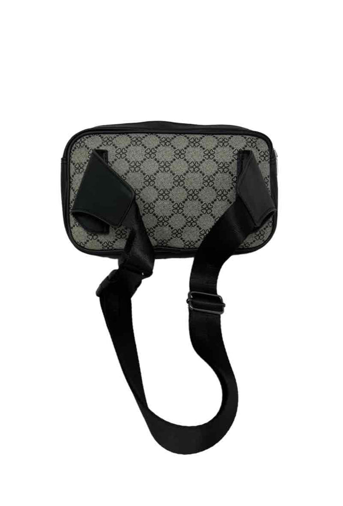 Waist bag Synthetic image 3