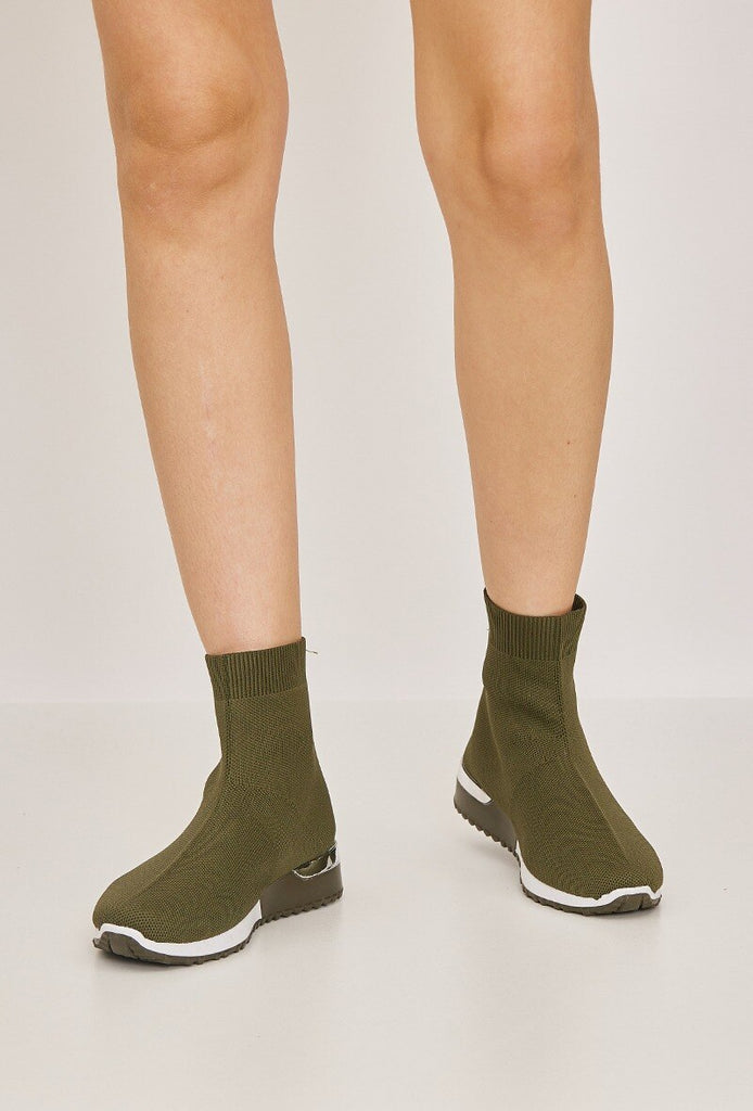 Women Sneakers Socks Shoes Wholesale Prices image 3