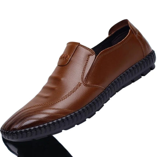 Casual Men's Shoes Versatile soft leather footwear Fashion comfortable loafers male breathable new flat Zapatos