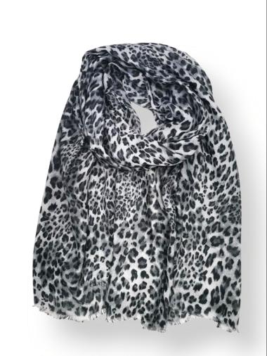 Scarf with leopard print image 1