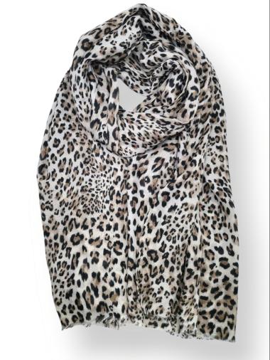 Scarf with leopard print image 2