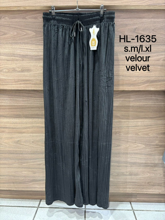 Womens Pleated Trouser image 1