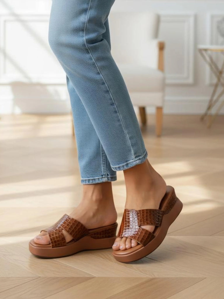 Womens Clogs image 2
