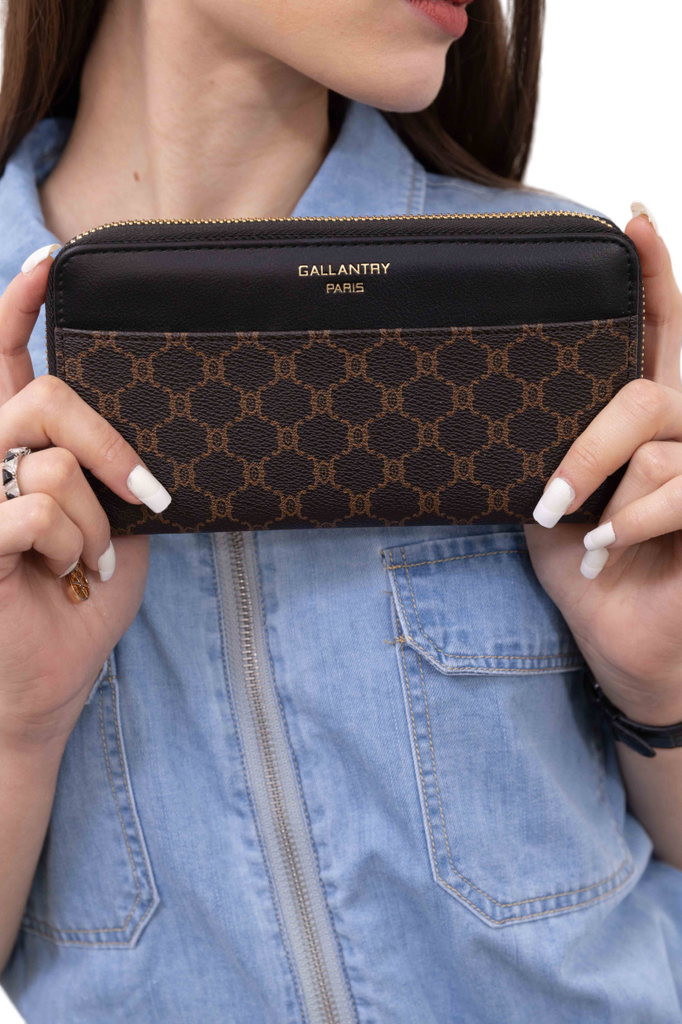 Women Ladies Leather Clutch Purse 12 Card Holder Zip and Stud Closure Wallet image 0