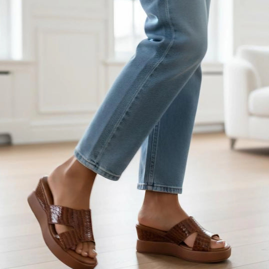 Womens Clogs image 1