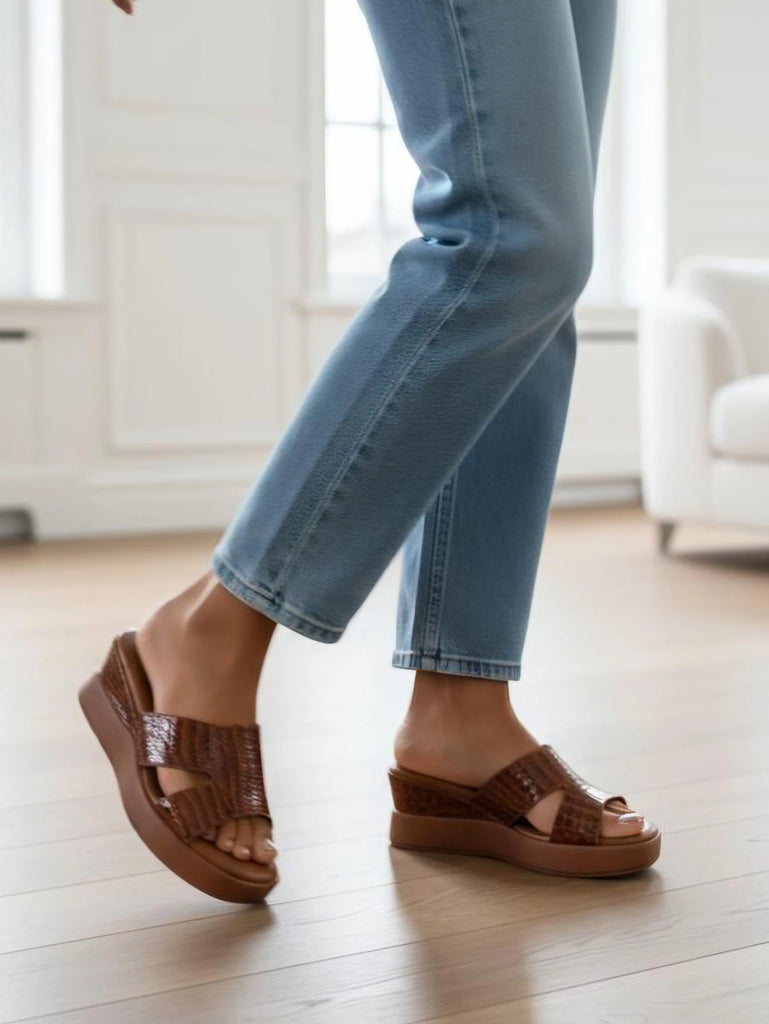 Womens Clogs image 1