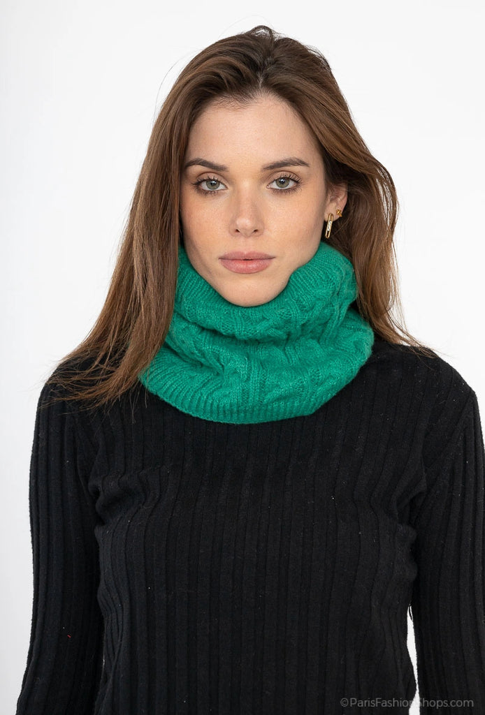 Woman neck warmer image 2