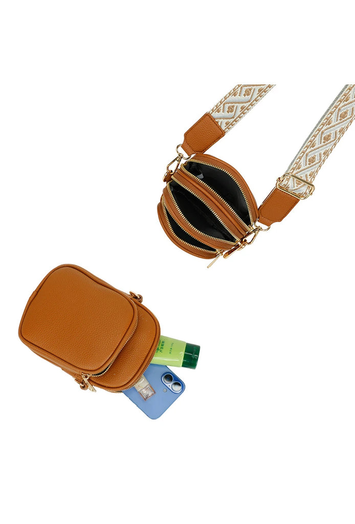 Report this image Gallantry shoulder pouch